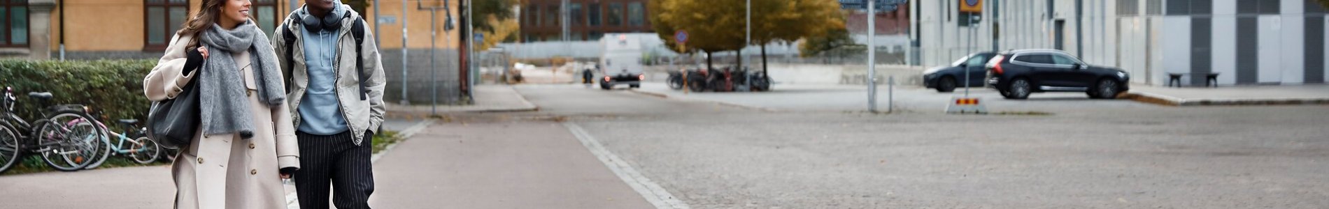 Etudiants qui marchent