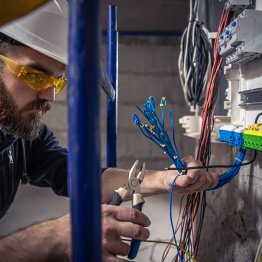 Peut-on couper l'électricité pour facture impayée ? Les règles et délais à connaître