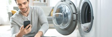 Homme machine a laver